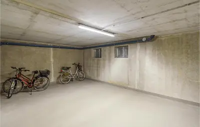 Radfahren an der Unterkunft Lovely Apartment In Timmendorfer-Strand oder in der Nähe