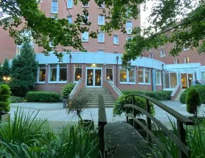 Ein Garten an der Unterkunft Hotel Lübecker Hof