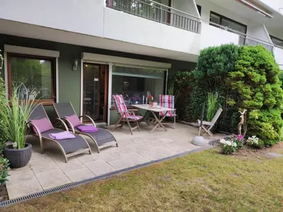 Ein Garten an der Unterkunft Timmendorf - Strandnah
