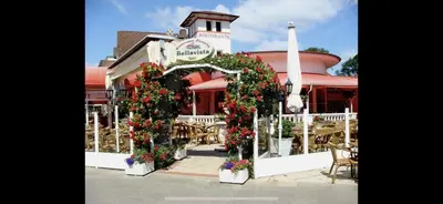 Ein Garten an der Unterkunft Haus Strandgut
