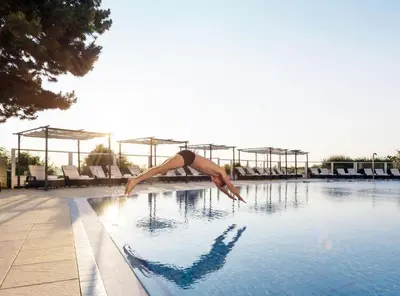 Der Swimmingpool an oder in der Nähe von Maritim Seehotel Timmendorfer Strand