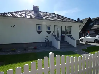 Das Gebäude in dem sich das Ferienhaus befindet