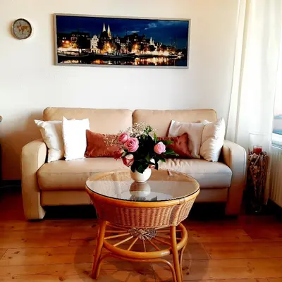 Ein Sitzbereich in der Unterkunft Apartment 3 Minuten zu Fuss zum Meer (40m²)