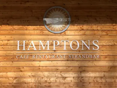 Ein Zertifikat, Auszeichnung, Logo oder anderes Dokument, das in der Unterkunft Hamptons No.4 ausgestellt ist