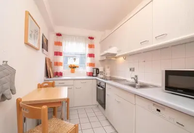 Küche/Küchenzeile in der Unterkunft Seestraße 56 Wohnung 7