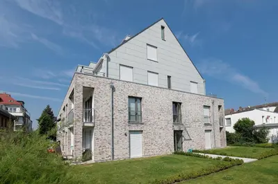 Das Gebäude in dem sich die Ferienwohnung befindet