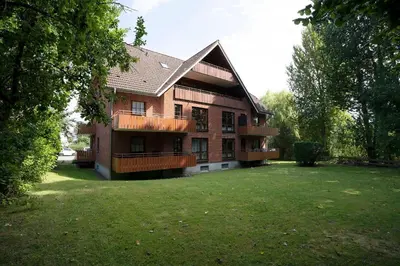 Das Gebäude in dem sich die Ferienwohnung befindet