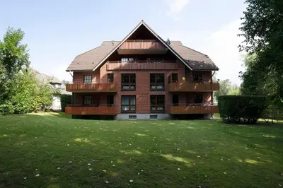 Ein Garten an der Unterkunft Haus am Kurpark Scharbeutz Küstenstern