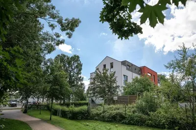 Das Gebäude in dem sich die Ferienwohnung befindet