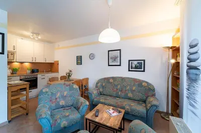 Ein Sitzbereich in der Unterkunft Seepark Wohnung 11