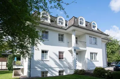 Das Gebäude in dem sich die Ferienwohnung befindet