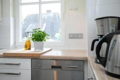 Küche/Küchenzeile in der Unterkunft Haus am Kurpark Timmendorfer Strand Wohnung 6