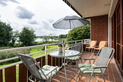 Ein Balkon oder eine Terrasse in der Unterkunft Landhaus Pönitz am See Wohnung 11