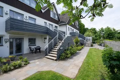 Das Gebäude in dem sich die Ferienwohnung befindet