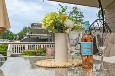 Ein Balkon oder eine Terrasse in der Unterkunft Ferienhäuser Lübecker Bucht Ferienhaus Beachcomber