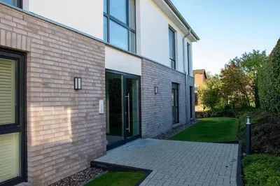 Das Gebäude in dem sich die Ferienwohnung befindet