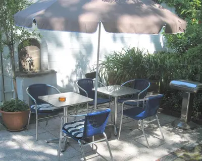 Ein Patio oder anderer Außenbereich in der Unterkunft Altes Schulhaus