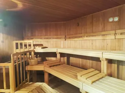 Grundriss der Unterkunft Traveloge mit SCHWIMMBAD und SAUNA