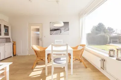Küche/Küchenzeile in der Unterkunft Ferienhaus Kleeblatt 5 - Zentrale, ruhige Lage mit Garten und Terrasse