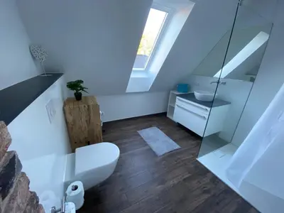 Ein Badezimmer in der Unterkunft Gästehaus Roggenhorst - aufwändig saniertes Haus, 200 qm Wohnfläche, 3 Bäder
