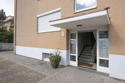 Das Gebäude in dem sich die Ferienwohnung befindet