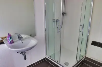 Ein Badezimmer in der Unterkunft Alte Segelschule