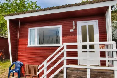 Das Gebäude in dem sich das Ferienhaus befindet