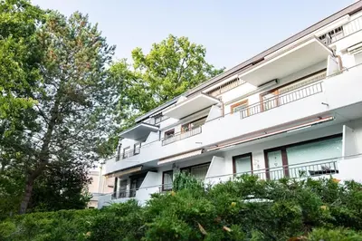 Das Gebäude in dem sich die Ferienwohnung befindet