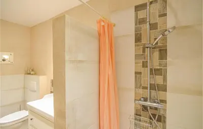 Ein Badezimmer in der Unterkunft 3 Bedroom Cozy Home In Thandorf