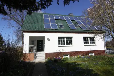 Das Gebäude in dem sich die Ferienwohnung befindet
