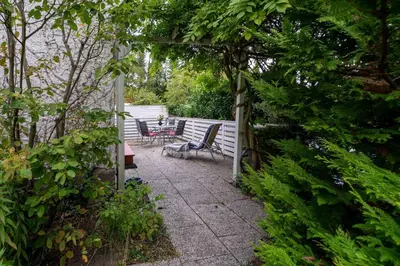 Ein Garten an der Unterkunft Haus Sonnenberg