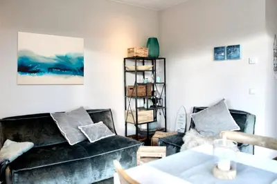 Ein Sitzbereich in der Unterkunft Seaside Lodge Süsel, Lübecker Bucht, Ostsee