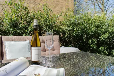 Ein Garten an der Unterkunft Ferienwohnung Aqualino
