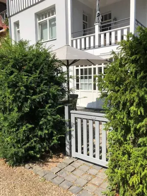 Ein Garten an der Unterkunft Villa An Der See