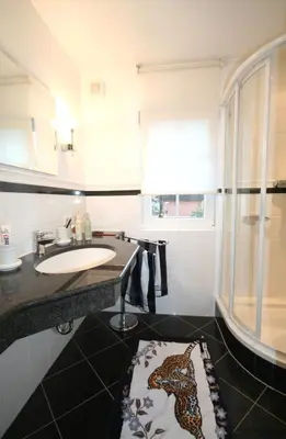 Ein Badezimmer in der Unterkunft Villa An Der See