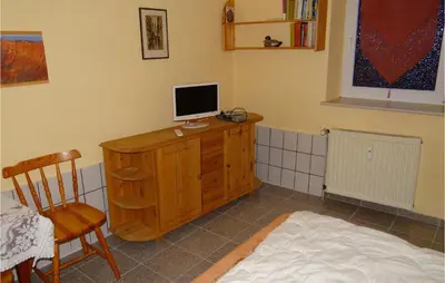 TV/Unterhaltungsangebot in der Unterkunft 1 Bedroom Lovely Apartment In Schönberg