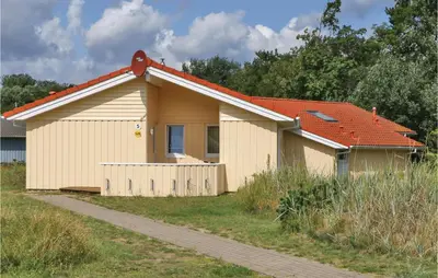 Das Gebäude in dem sich das Ferienhaus befindet
