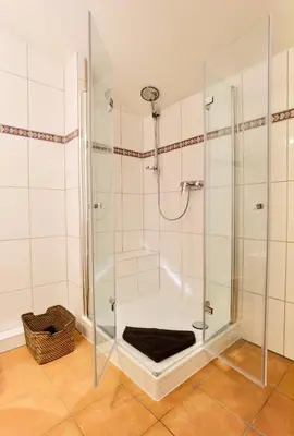 Ein Badezimmer in der Unterkunft Penthouse Hafenblick - private Sauna - Teil der HolidayEscapes Kollektion