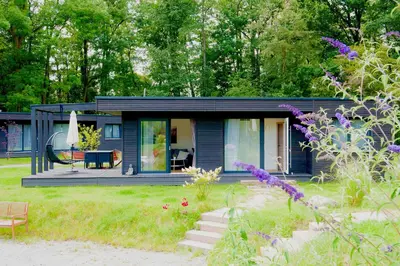 Ein Garten an der Unterkunft Gronenberger Mühle Haus 8