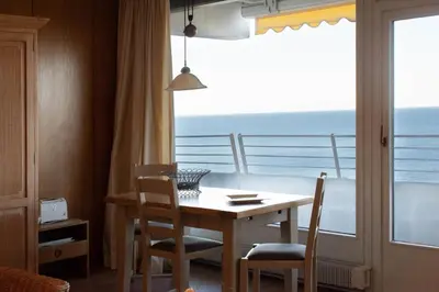 Ein allgemeiner Meerblick oder ein Meerblick von der Ferienwohnung aus