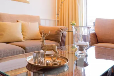 Ein Sitzbereich in der Unterkunft Ferienwohnung Residenz App 812 - Timmendorfer Strand