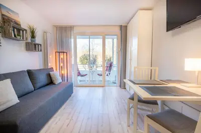 Ein Sitzbereich in der Unterkunft Ferienanlage Bergstraße 62 Ferienhaus Bergstraße 62 Appartement 8 Meeres Brise