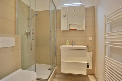 Ein Badezimmer in der Unterkunft Haus Kastanienallee 3 Haus Kastanienallee 3 Appartement 2