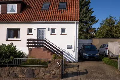 Das Gebäude in dem sich die Ferienwohnung befindet