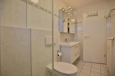 Ein Badezimmer in der Unterkunft Domizil Strandburg Domizil Strandburg Appartement 09