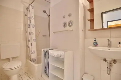 Ein Badezimmer in der Unterkunft Strandhotel - Niendorf Strandhotel Niendorf Appartement 48