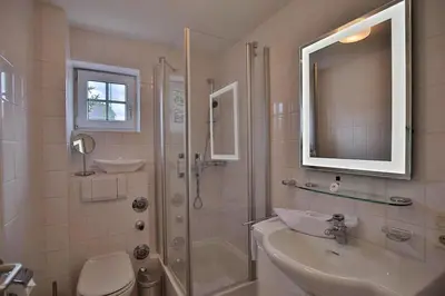 Ein Badezimmer in der Unterkunft Gorch-Fock-Park Haus 02 Gorch-Fock-Park 2 Appartement 15