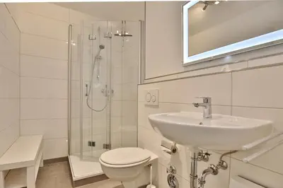 Ein Badezimmer in der Unterkunft Am Rosenhain 9 Am Rosenhain 9 Appartement 3
