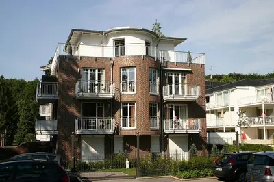 Das Gebäude in dem sich die Ferienwohnung befindet