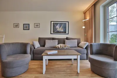 Ein Sitzbereich in der Unterkunft Gorch-Fock-Park Haus 06 Gorch-Fock-Park 6 Appartement 4